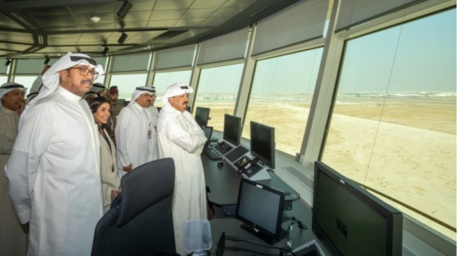 برج مراقبة ومدرج جديد بمطار الكويت