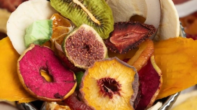 الفواكه المجففة