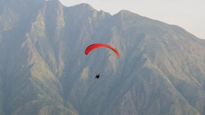 Paragliding