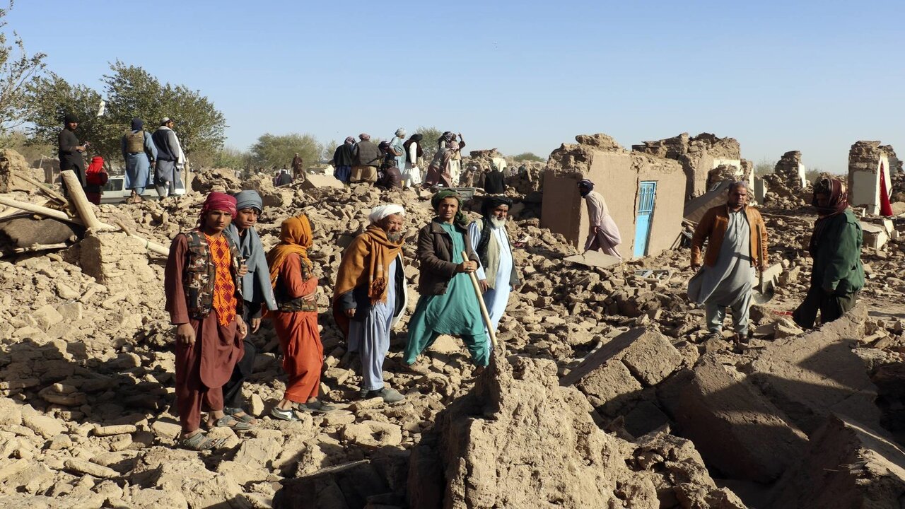 أعلنت وزارة الكوارث الأفغانية أن زلزال أفغانستان دمر أكثر من 1300 منزل