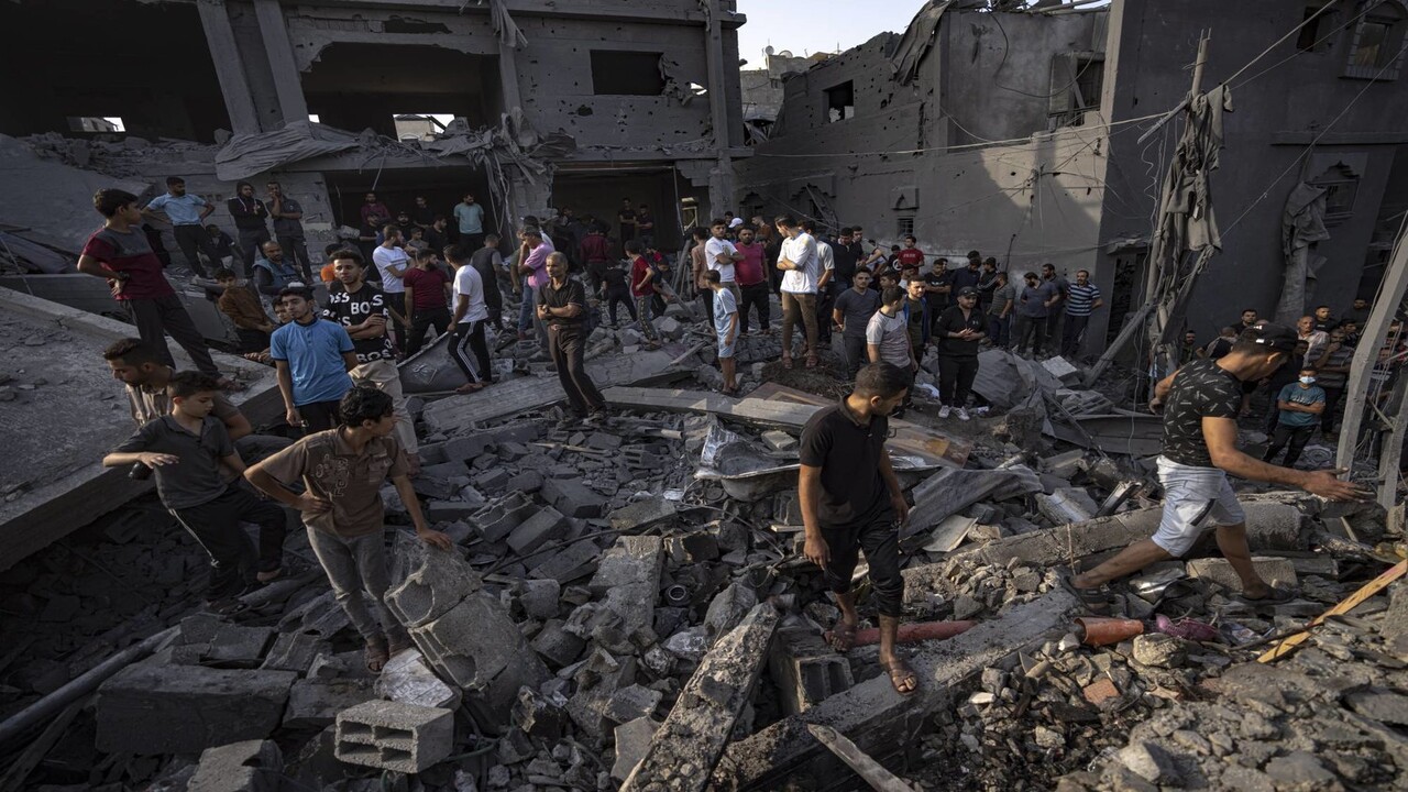 تهديد الجيش الاسرائيلي بقصف مبنى مجاور لمستشفى القدس في غزة