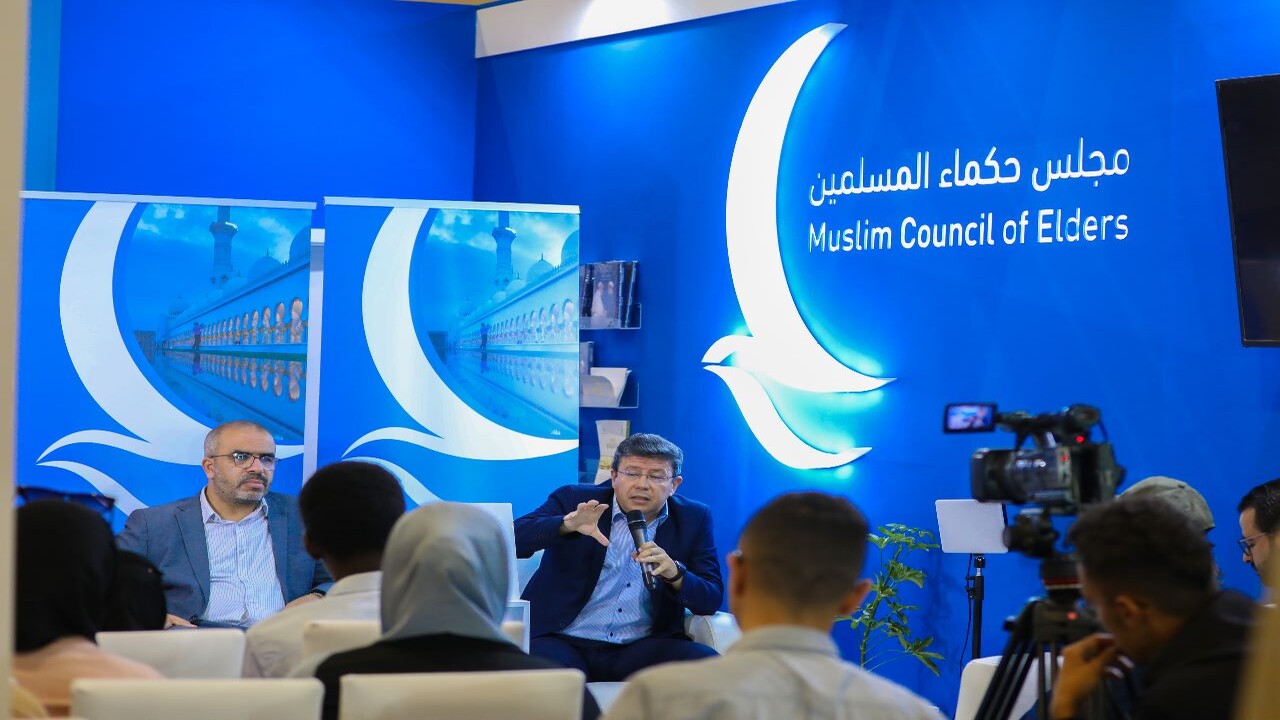 مجلس حكماء المسلمين يقدم 5 برامج رمضانية بصورة يومية