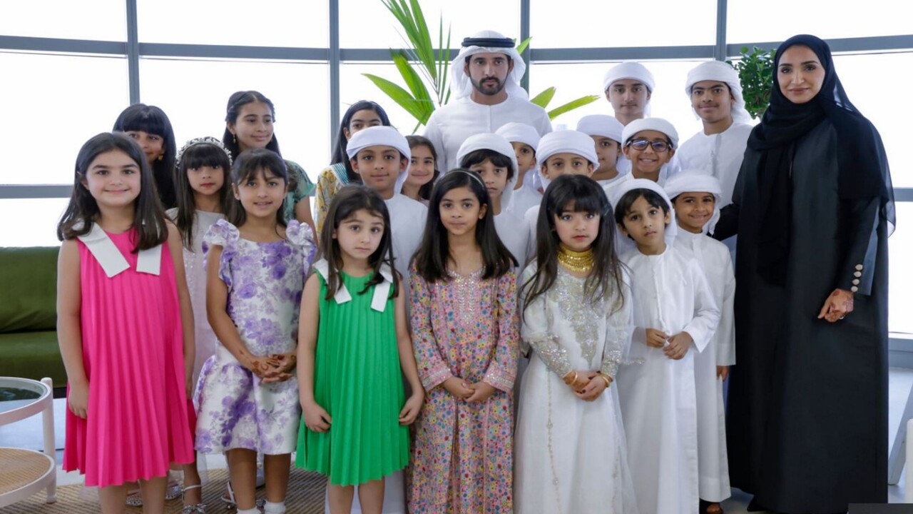استقبال مجموعة من الأطفال المشاركين في أعمال تنظيف بعدد من فرجان دبي